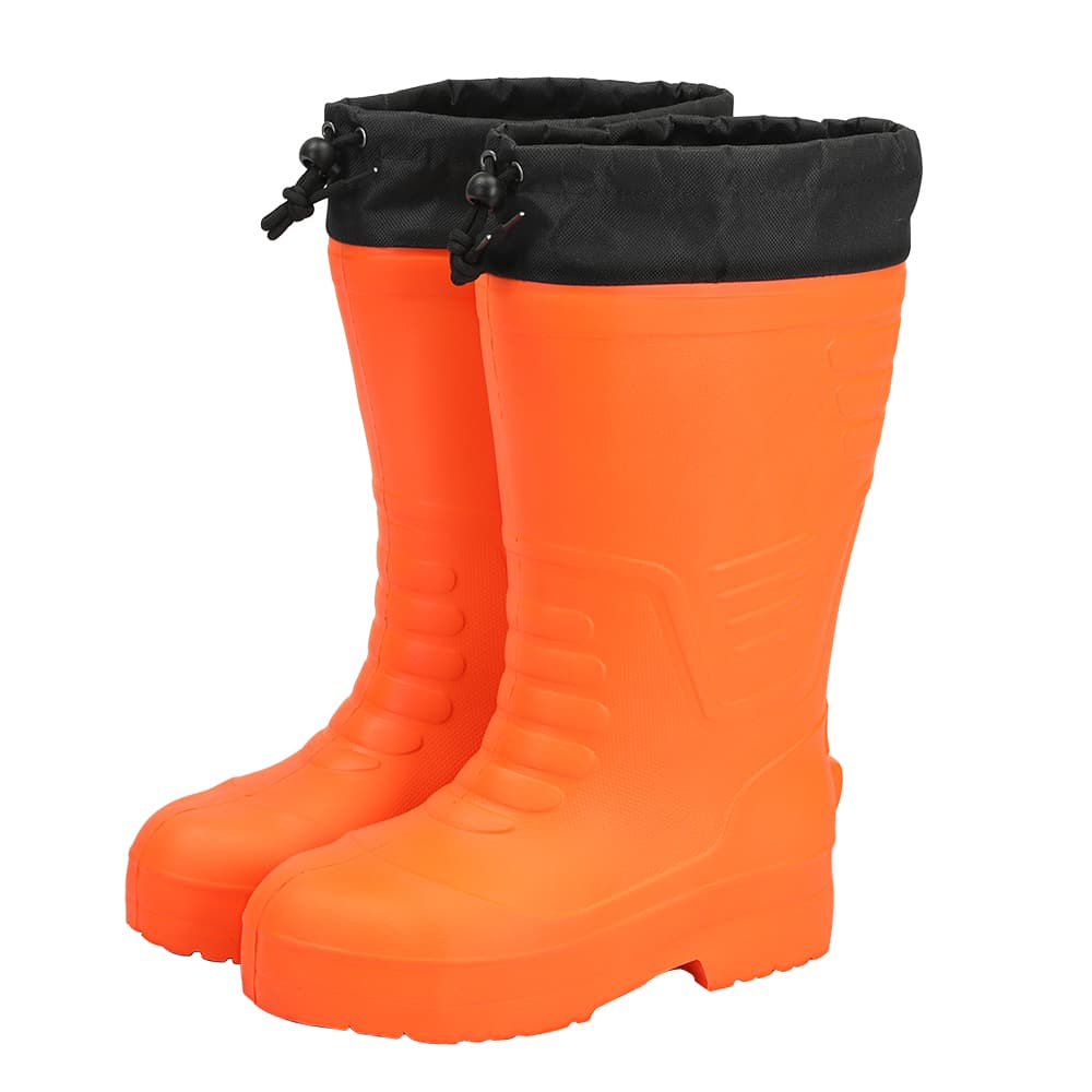 Lightweight EVA boots for cold storage and winter work